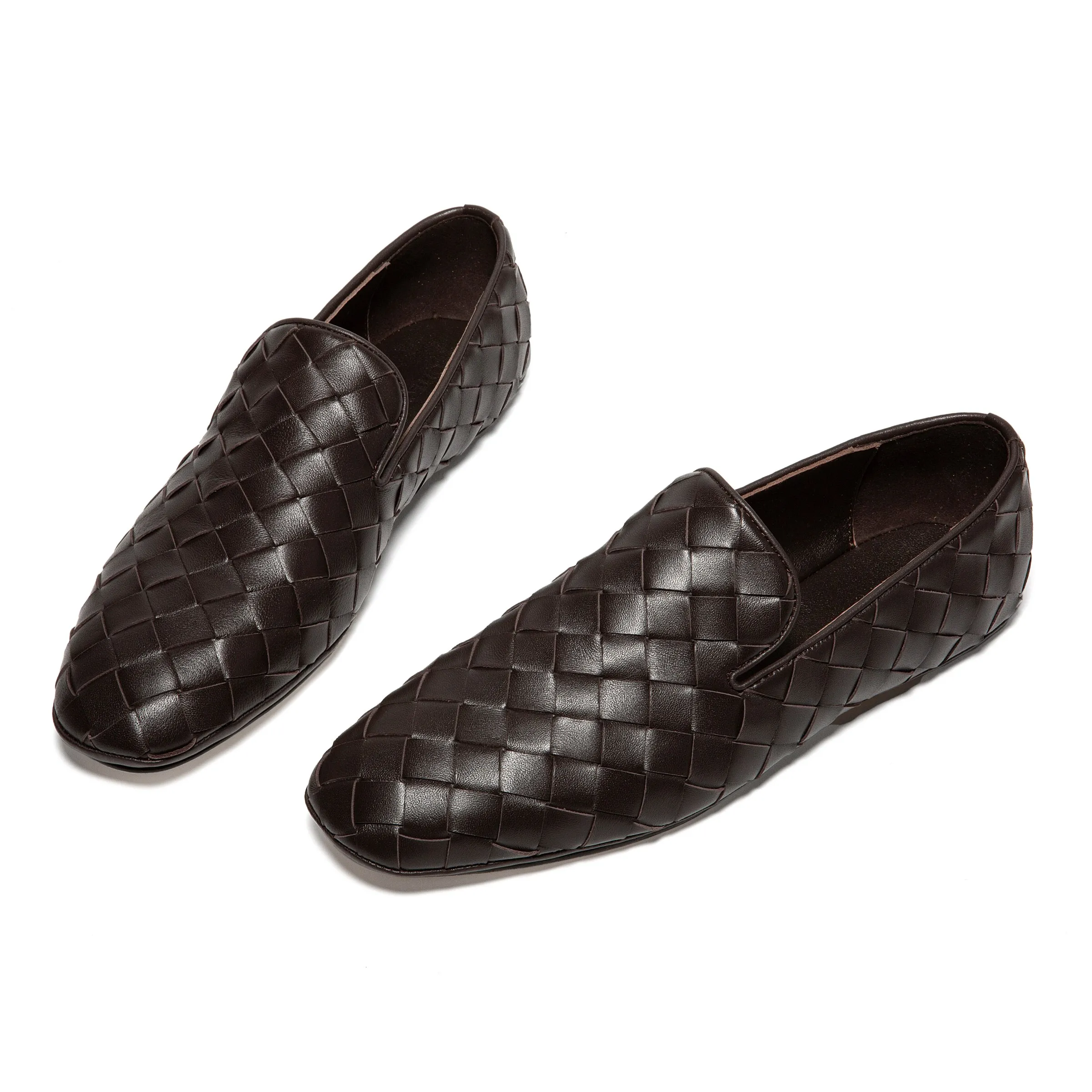 [BV] Top P: 760💰Size for couples: Female 35-39 Male 39--44 (Female 40. Male 38.45.46.47 customization is not returnable) [Note‼ ️] Add 💰 to size 46, add 💰 to size 47. Bottega Veneta's 2025 autumn counter synchronized genuine leather outsole classic woven half-drag couple model Bottega Veneta square toe flat shoes, imported mixed sheepskin, imported sheep! Leather outsole! [Rose][Rose]! Purely hand-woven and operated, the original board is reproduced one-to-one! quality assurance!